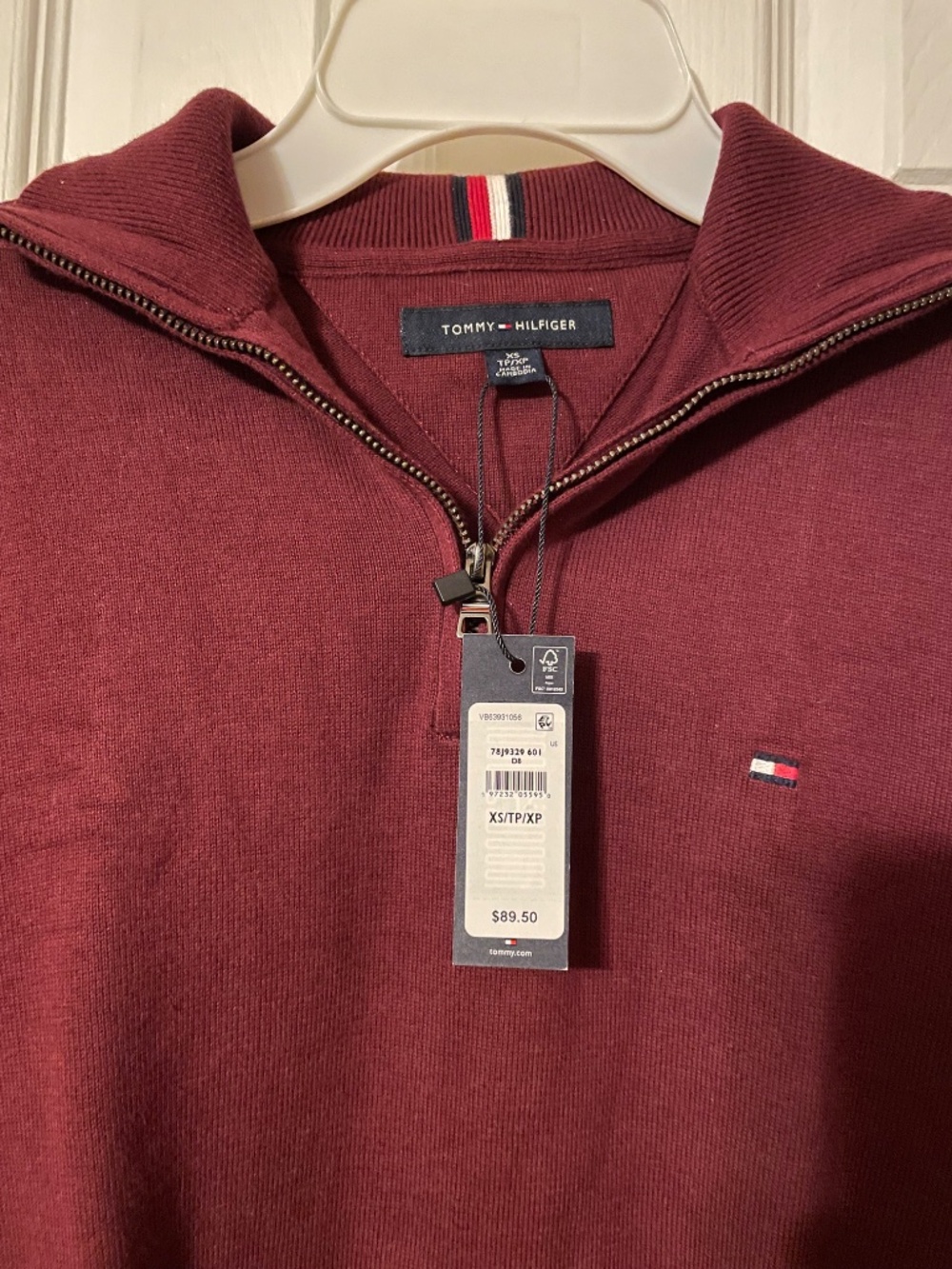 New Tommy Hilfiger Men’s Classic Quarter-Zip Sweater Burgundy Extra Small - Picture 2 of 3
